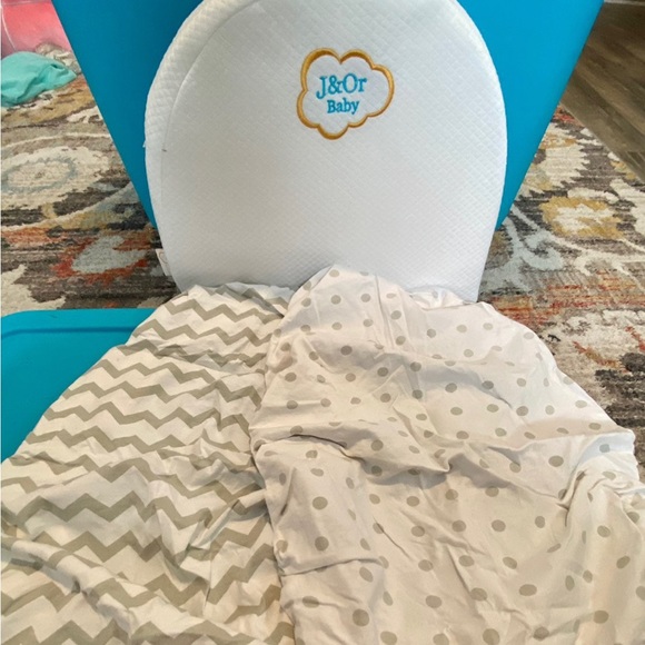 Baby Bassinet Bundle - Picture 2 of 7